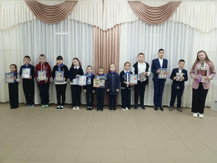 Подарки от ГБУ КЦСОН.